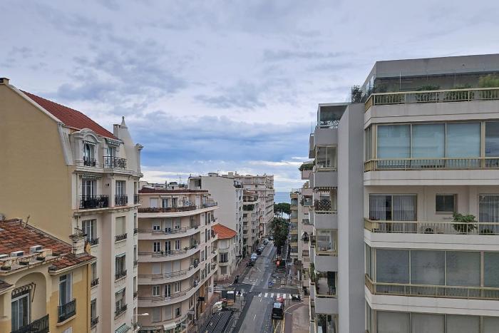 HENRI CAMILLE RE - Versailles - 2 bedrooms apt - city center and sea view