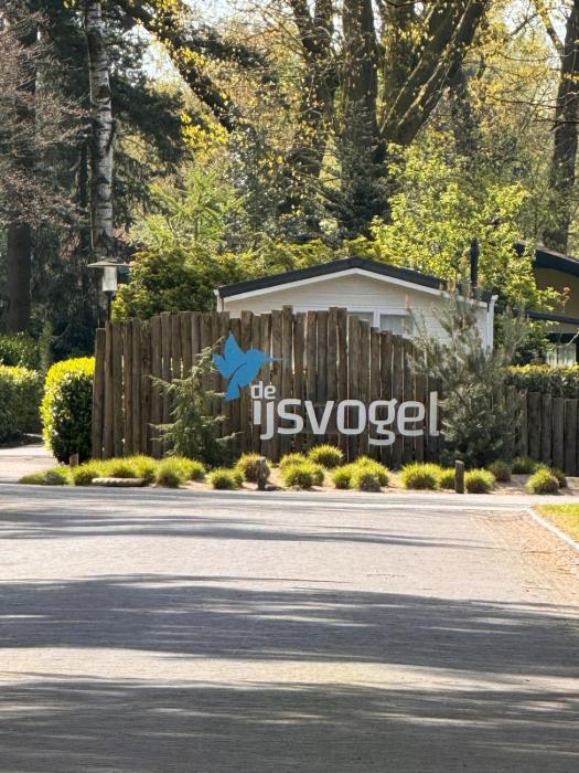 Park "de Ijsvogel" Holiday Chalet Private Garden - Veluwe Swimming pools Massage Children Playground and Entertainment