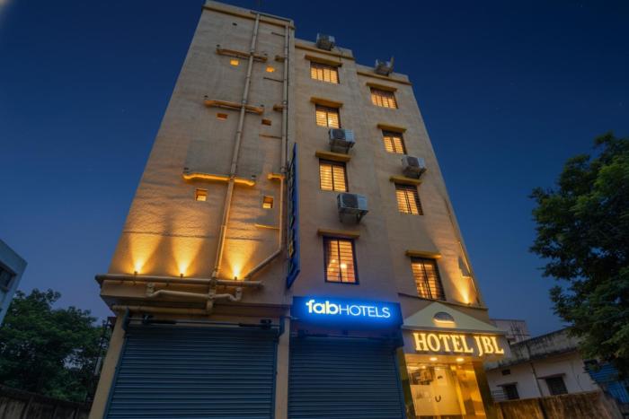 FabHotel JBL - Near Kolkata Airport