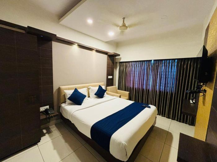 Hotel Sandalwood Inn - Rooms and Spa