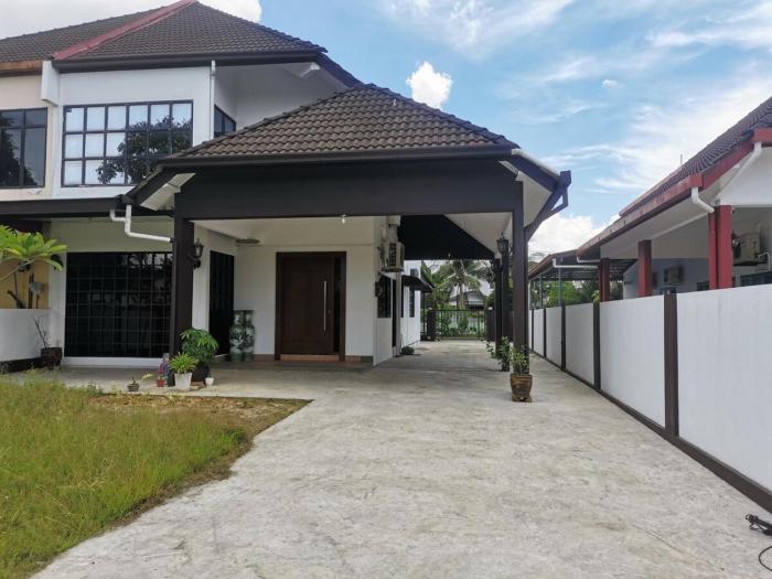 Gambir Semi-D Homestay