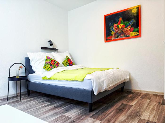 2-SZ-Dachgeschoss-Apt - 4 getrennte Schlafplätze - Nähe HBF & Messe DUS