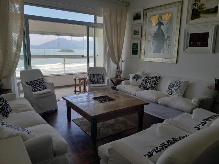 Vista espetacular à beira-mar