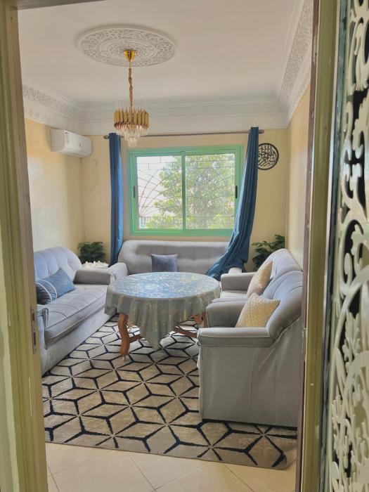 Modern Apt 10min Airport Balcony & Wi-Fi