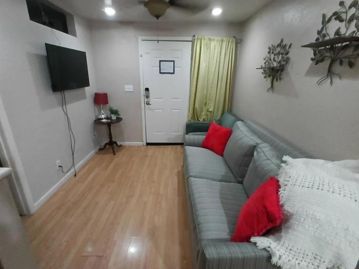 U3 - Comfortable 1 BR & 1 BA APT in DT PHX with pkg