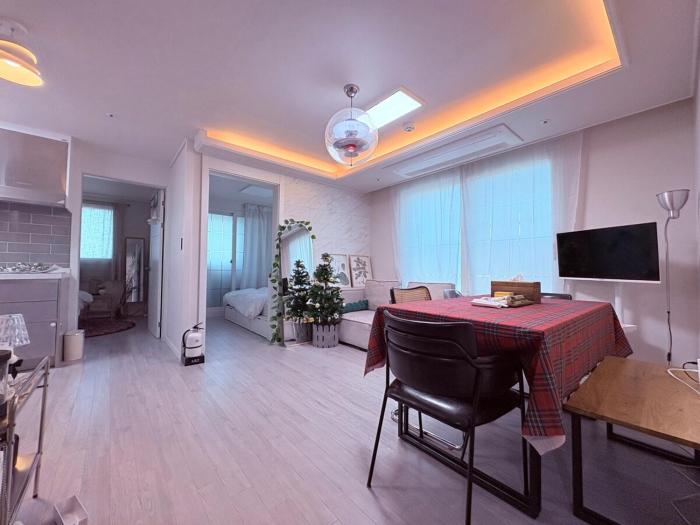 MAYs GO DUCK Newly built Family Stay KSPO IKEA Lotte World