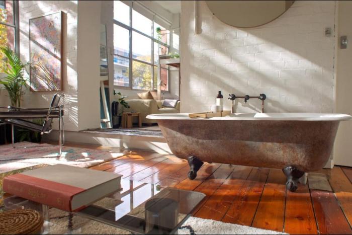 Sleek and Light filledCity Loft Apartment