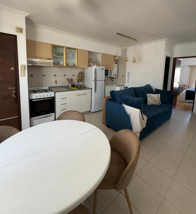 Dpto céntrico 4 de enero