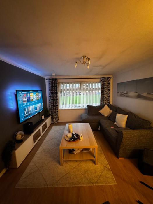 Central 2 bed Apartment Bangor