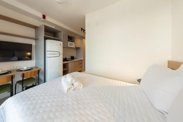 Estúdio moderno a poucos metros do metrô Liberdade