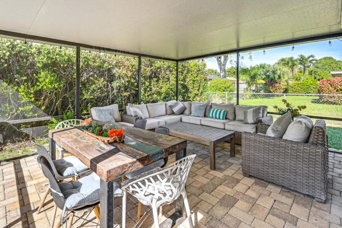 Near 5th Ave & Beach! Family-Friendly Naples Home