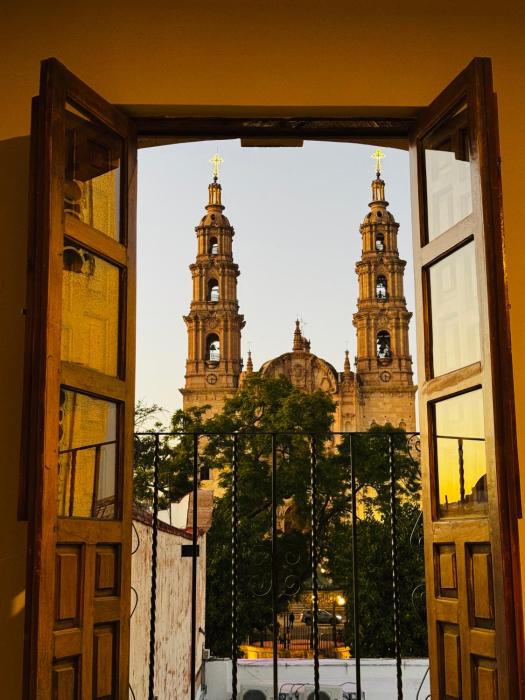 CASA UMBRAL - Plaza principal