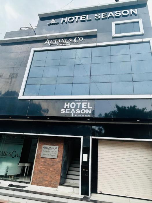 HOTEL SEASON Near Ahmedabad Airport