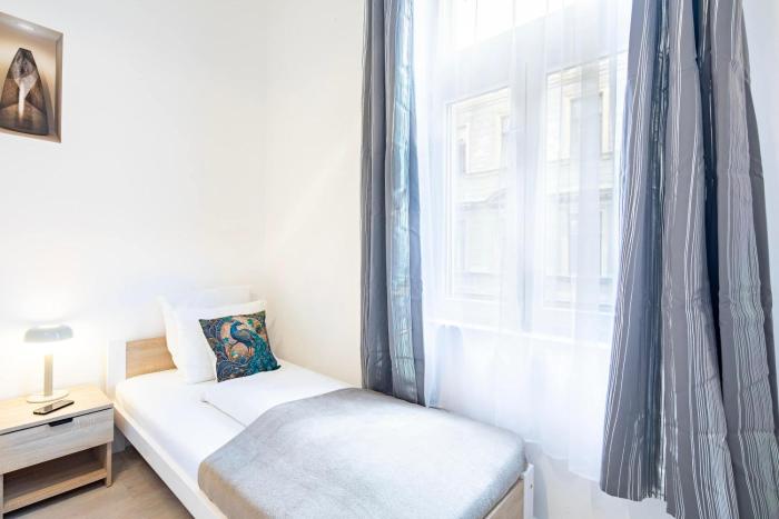 Central - Easy Going - Calm