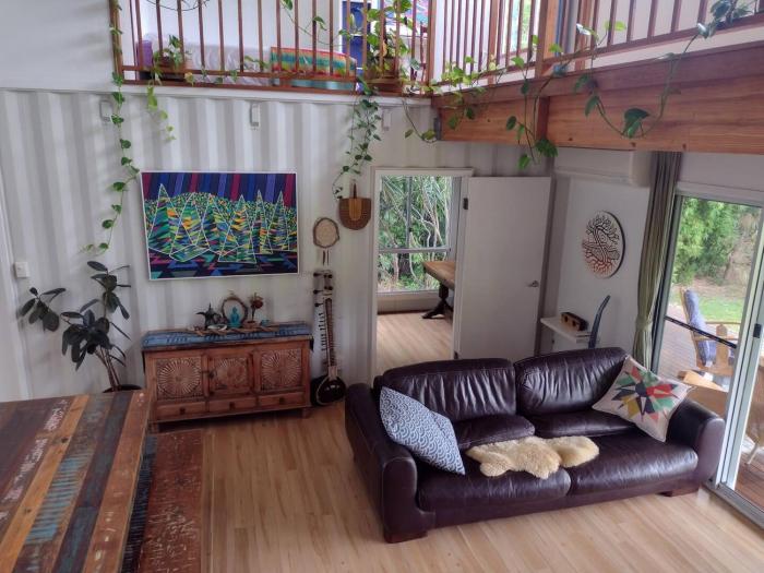 Light-filled Nature Haven Eco Home