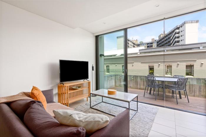 Urban Oak - Peaceful Hideaway near Cafes and Markets