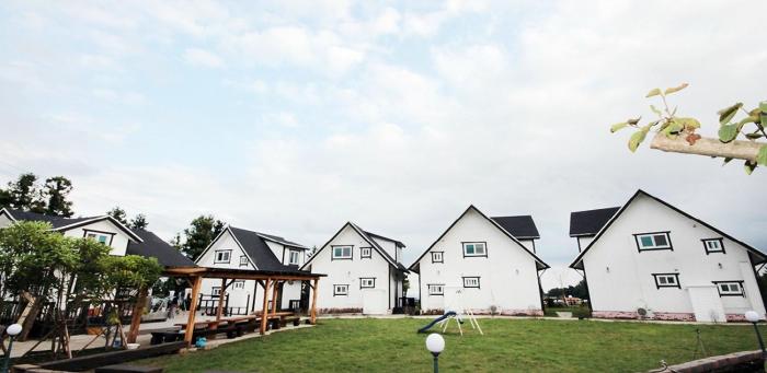 Zain Village pension