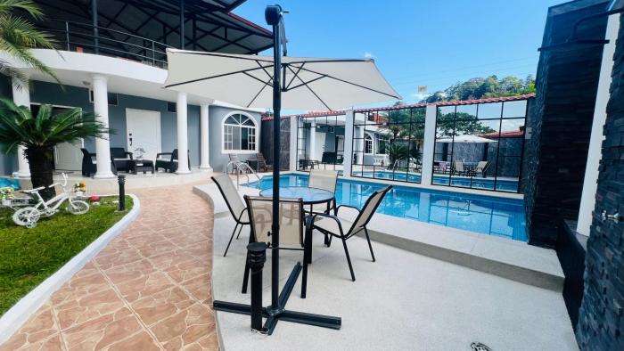 Casa Vacacional con piscina