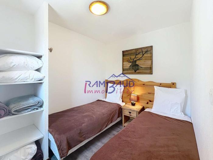 Appartement 3 pièces - 6 pers - Piscine - Pied de piste - FR-1-854-56