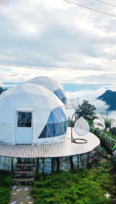 HR 26 Hotels & Resorts