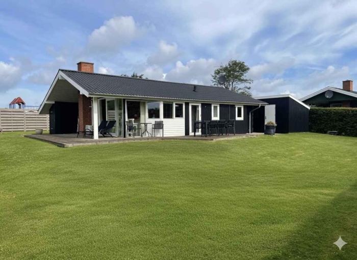 Fantastic View And 150 Meters To The Beach