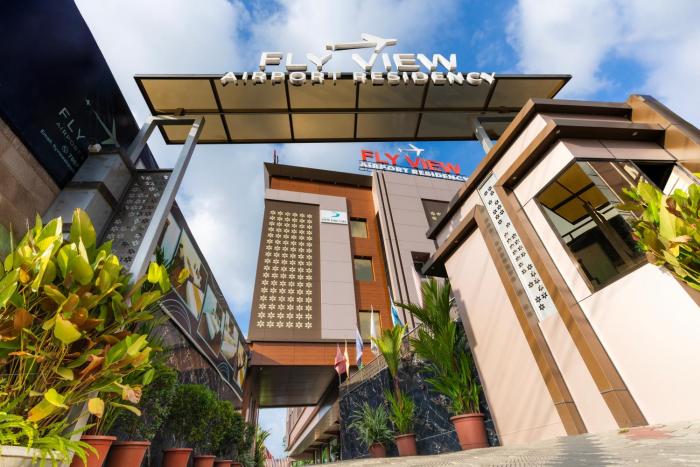 FLY VIEW Airport Residency