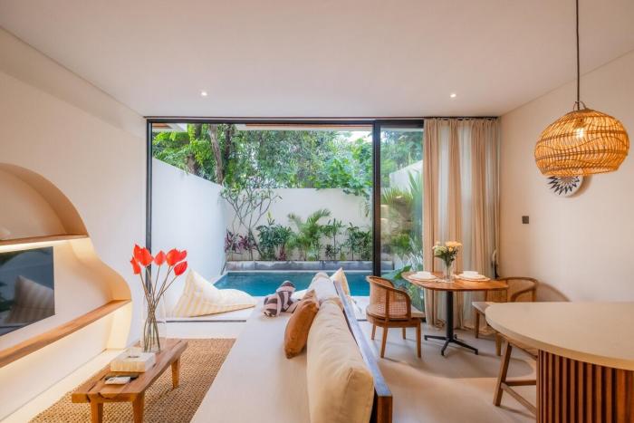 Large Private Pool Villa Border Canggu & Pererenan