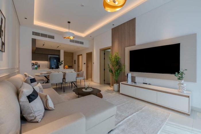 Hot Spot 2BR w Pool Sauna Opp Circle Mall