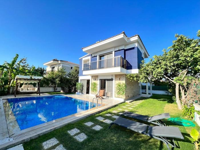4room villa with pool in Alaçatı