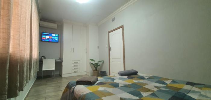 329 on 30th Avenue Villieria Drian