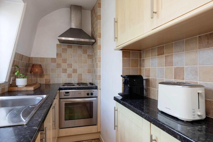 Veeve - Little Lancaster