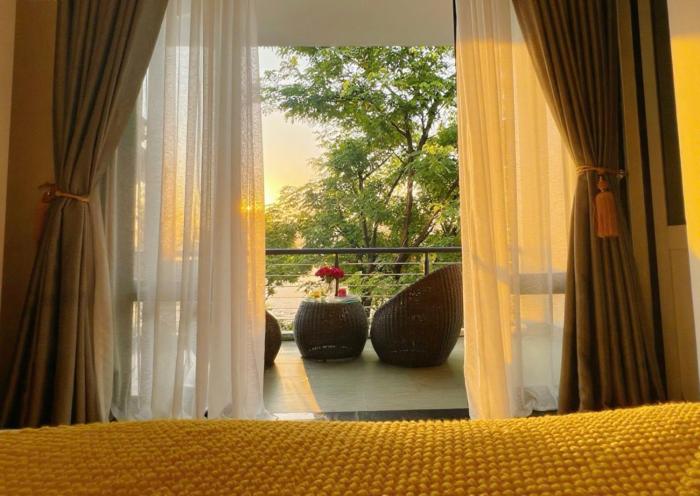 3A-Riverside- Sunset Chilling Balcony