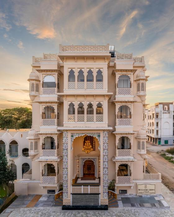 The Classic Crown Udaipur - A Luxury Hotel by Lake Pichola