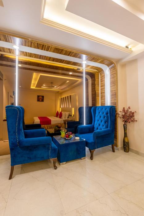 Aman Continental With Restaurant - 5Mins from Connaught Place ,Railway Station & Metro