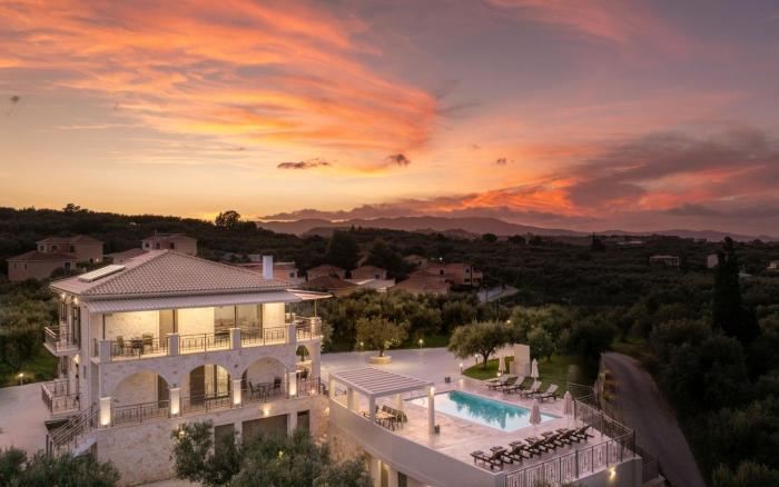 Casa Lydia - Villa with Private Pool, by ZanteWize