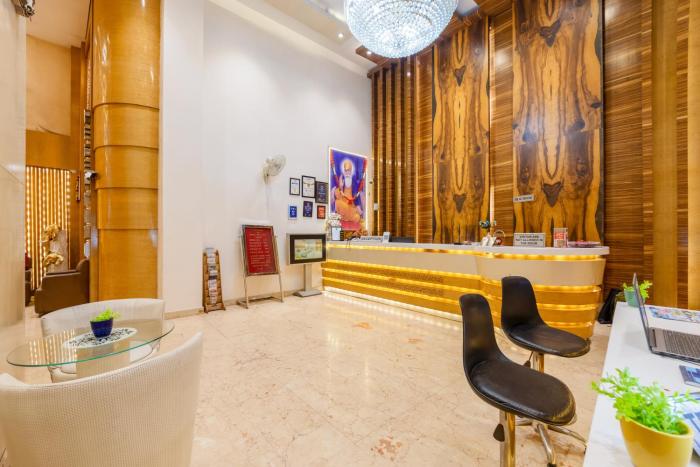 Aman Continental With Restaurant - 5Mins from Connaught Place ,Railway Station & Metro