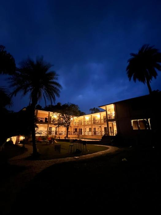 Khalsa Lake View Resort