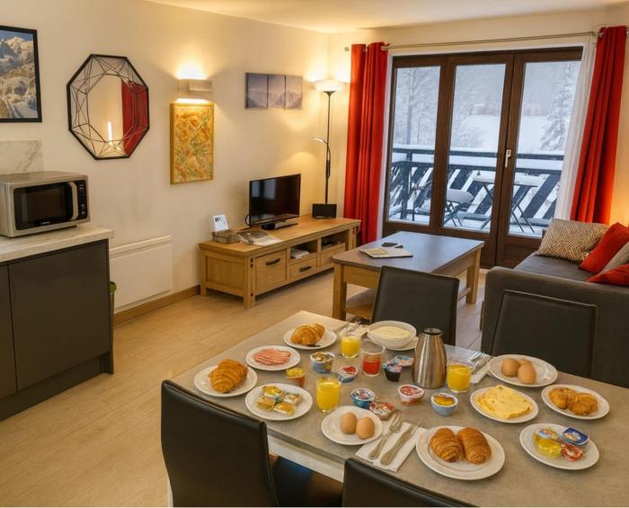 Modern Apt With Balcony In The Center Of Chamonix