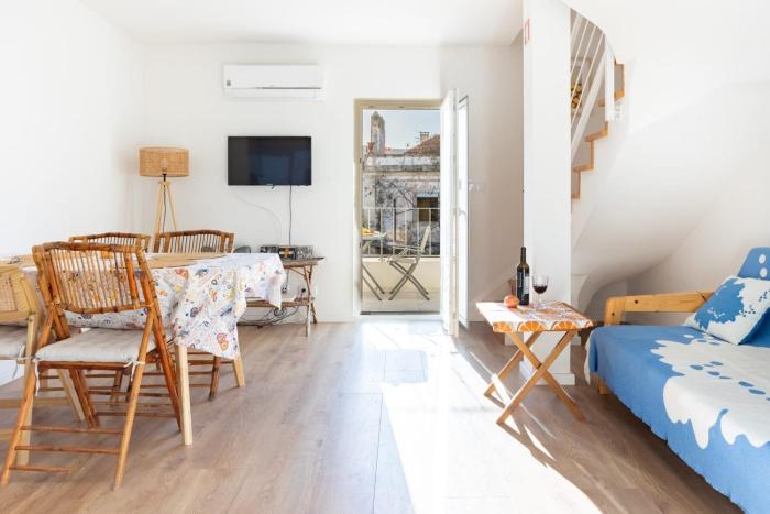 River & Beach Apartment near Lisbon