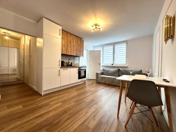 Dąbrowskiego Apartment - Self Check-In 20h - Lift