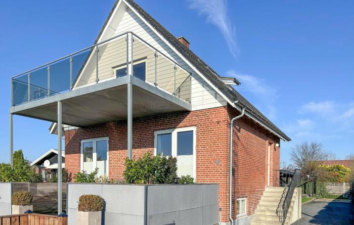 Awesome Home In Egernsund With House Sea View