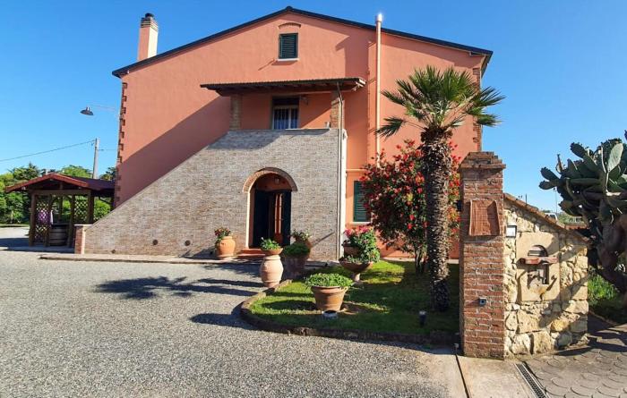 Nice Apartment In Cecina