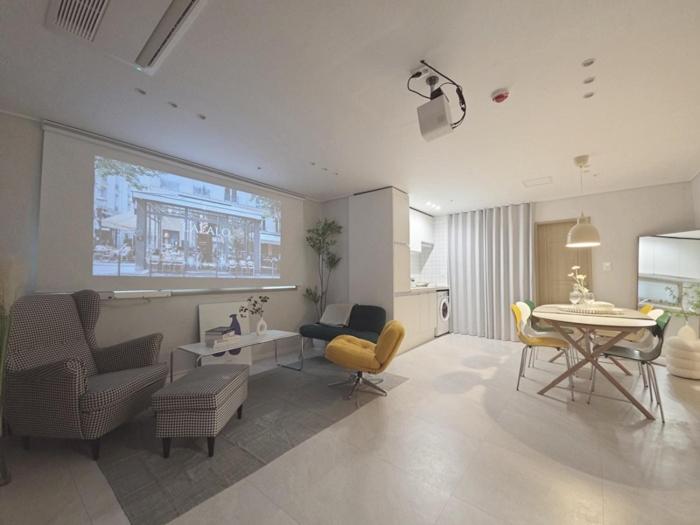 61 서면, 전포사잇길 감성스테이 # 빔프로젝터 영화관 #