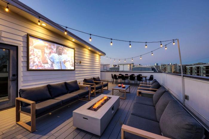 Fiddlers Flats - Sleeps 16 - Two Rooftops with view