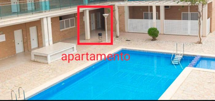 Piso con piscina y parking