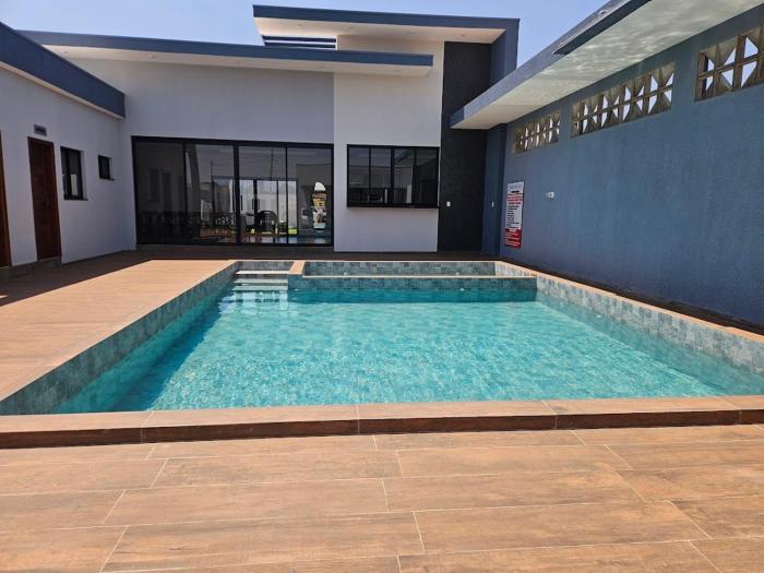 Saltos Luxury - Quincho & Piscina