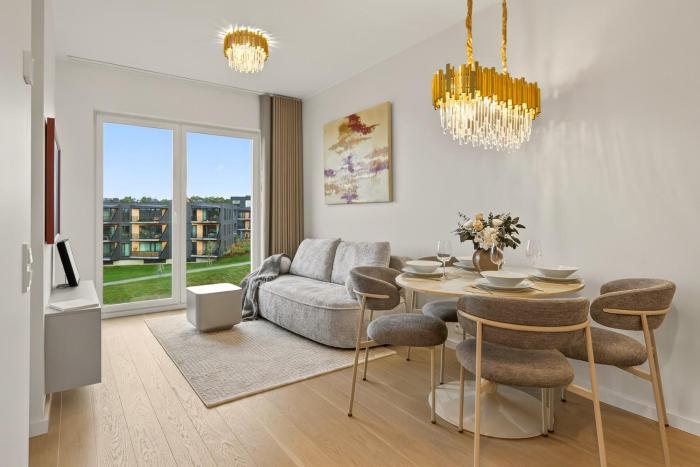 Brand-New Luxury Apartment with Sea View