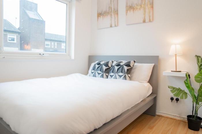 Beautiful new build studio in London