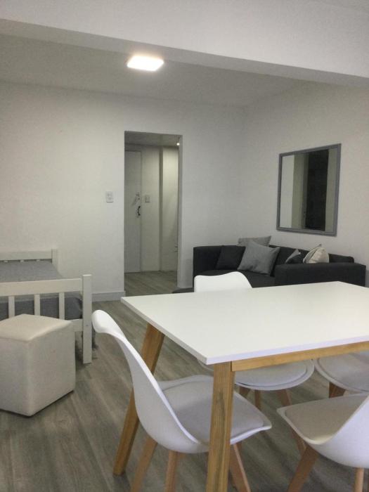 Depto parque Luro a dos cuadras de la playa