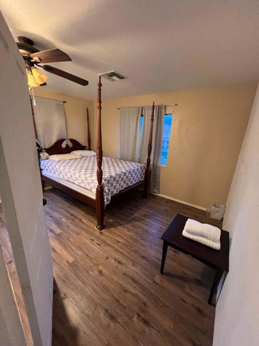 West Phoenix Value Room 2 Bennet